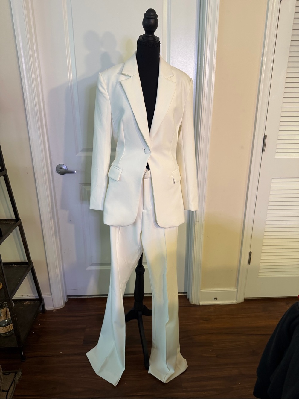 Tailored Cream Single-Button Women's Pantsuit